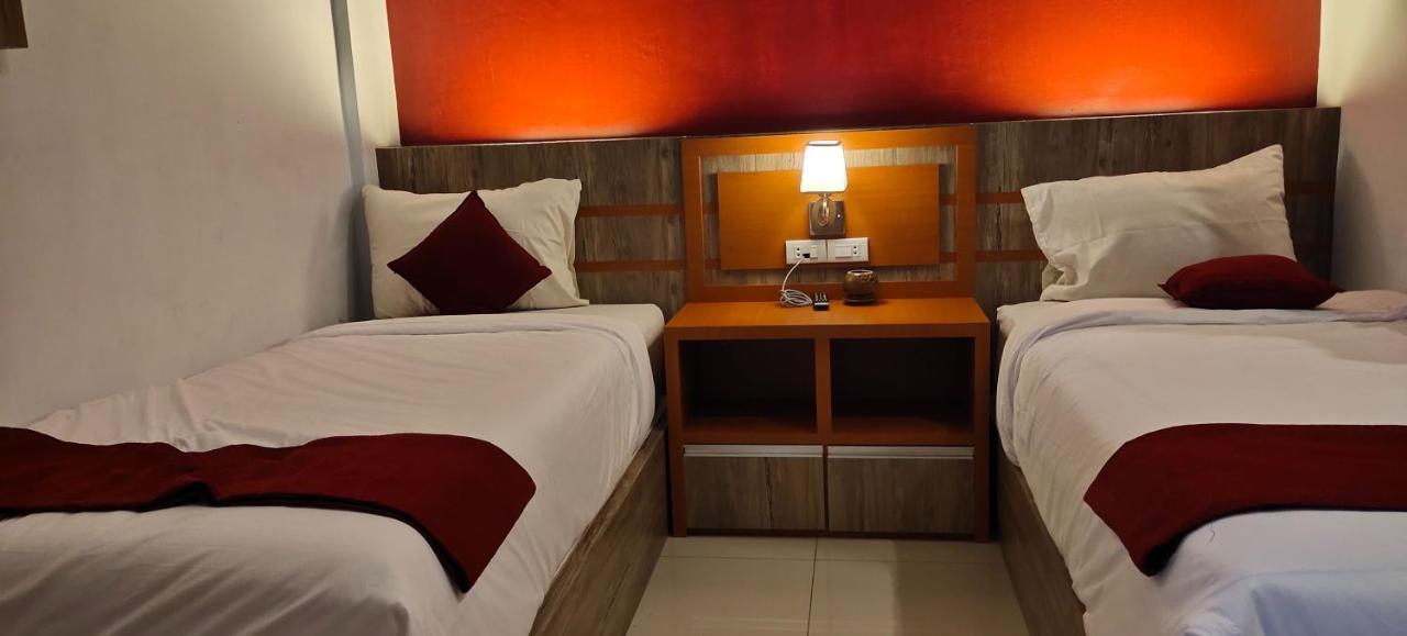 D&D Guest House & Cafe Syariah Medan Exterior foto