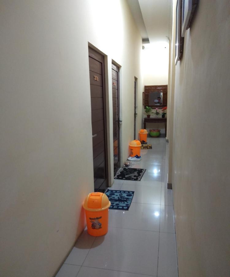 D&D Guest House & Cafe Syariah Medan Exterior foto