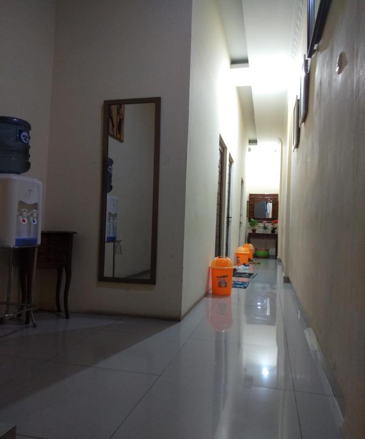 D&D Guest House & Cafe Syariah Medan Exterior foto
