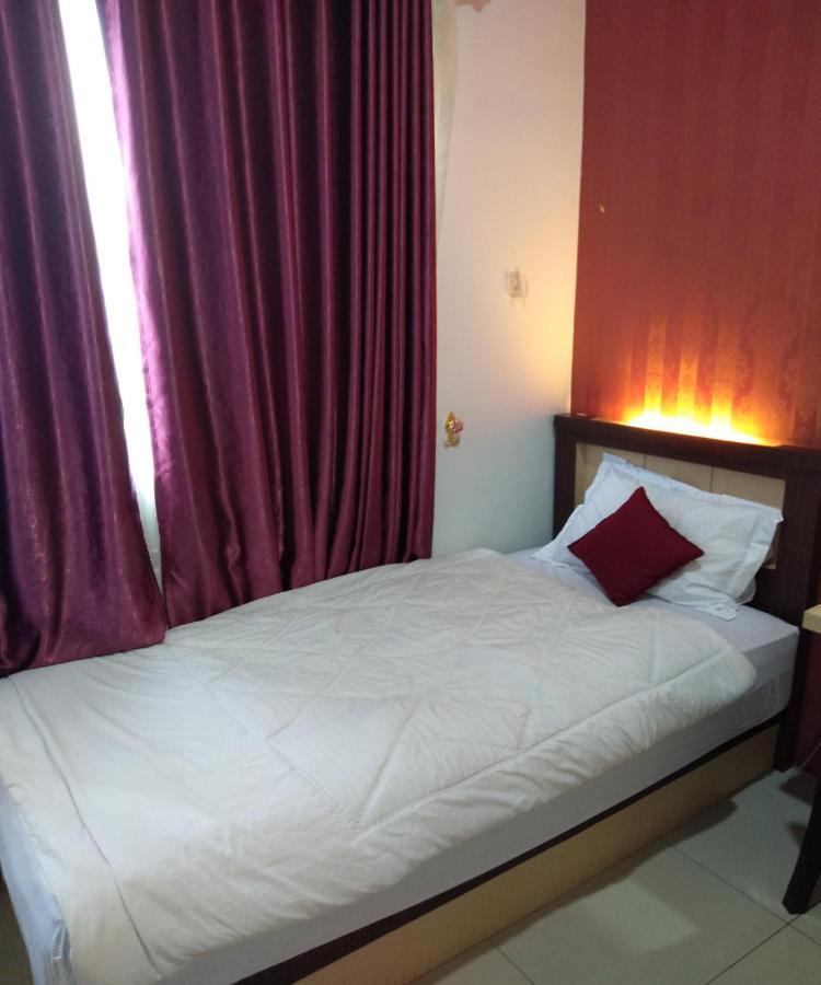 D&D Guest House & Cafe Syariah Medan Exterior foto